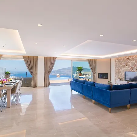 La Villa *