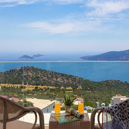 La * Kalkan