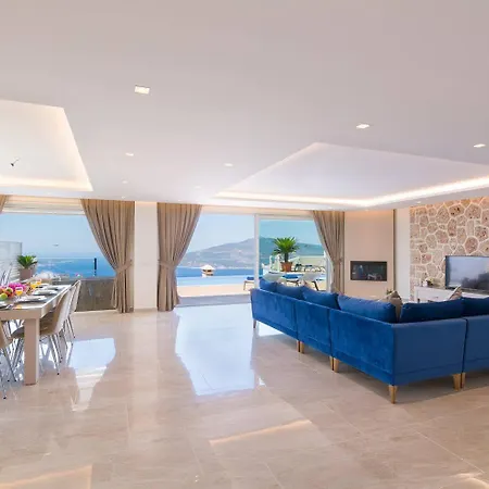 La Villa *