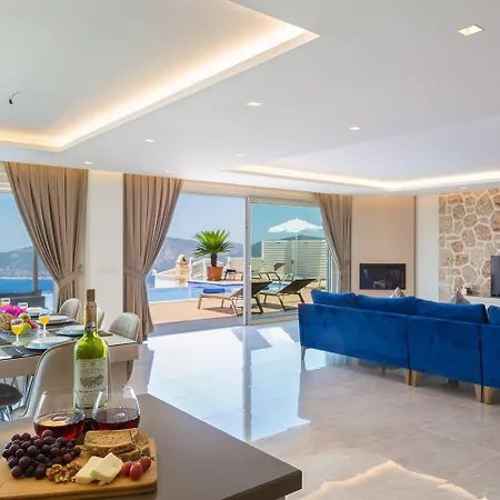 La Villa *