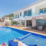 Villa La
